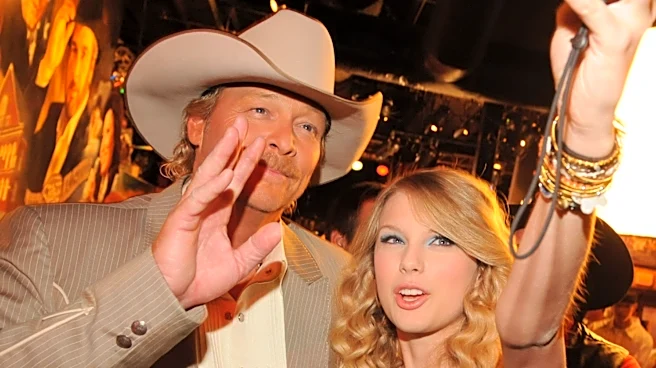 Taylor Swift’s Heartfelt Message to Alan Jackson at His Final Show Draws Mixed Reaction