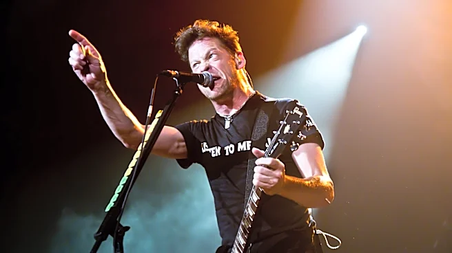 Jason Newsted on the Time Metallica Had Darts Thrown at Them Onstage