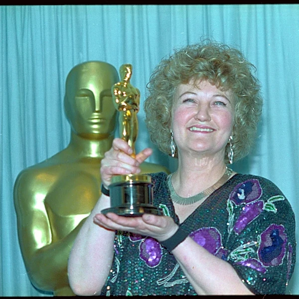 Brenda Fricker, Oscar-Winning Actress and Pigeon Lady in ‘Home Alone 2,’ Dead at 81