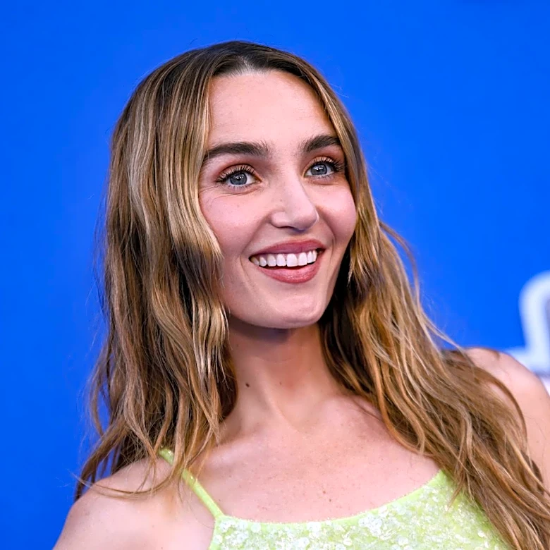 Chloe Fineman on ‘Bittersweet’ Decision to Exit ‘SNL’: ‘I’ve Been Crying Sweet Tears’