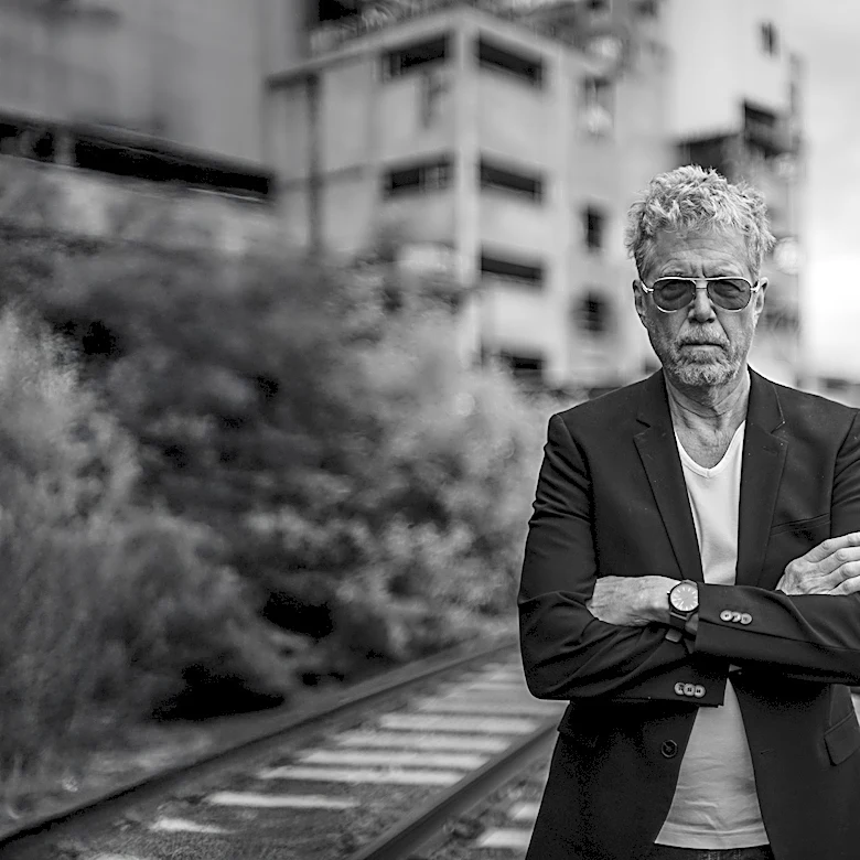 The Jayhawks’ Gary Louris on His Canadian Love Story