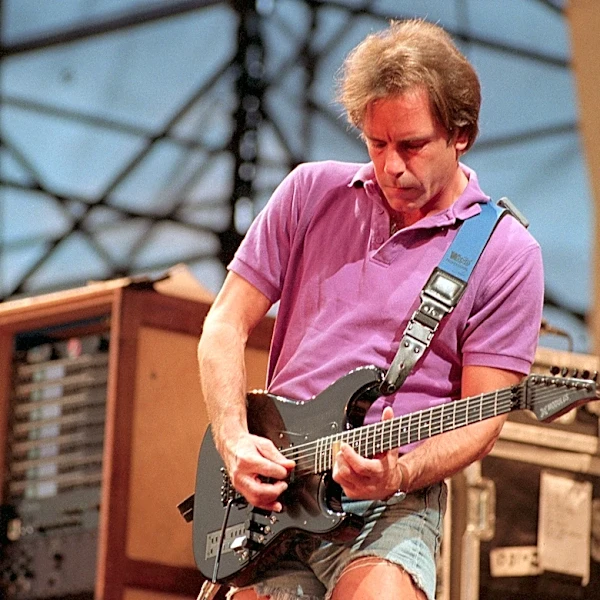 Watch the Grateful Dead Tear Through ‘Brown-Eyed Women’ in 1991