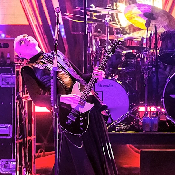 Lollapalooza 2026 Day Two: Smashing Pumpkins, Charli XCX Deliver Rock Music to Massive Crowds