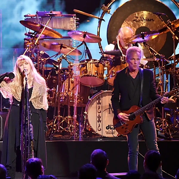 Lindsey Buckingham Teases Project With Stevie Nicks: ‘Next Year Should Be Pretty Interesting’