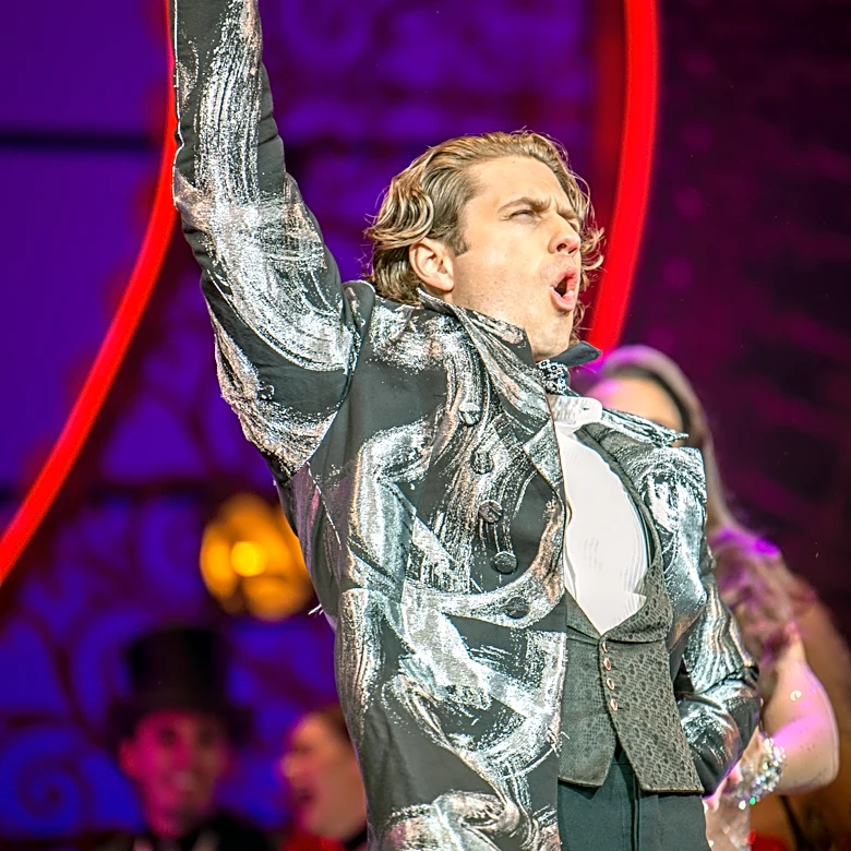 From ‘Moulin Rouge!’ to ‘Chicago’, Here’s Where You Can Score Discounted Broadway Tickets Online