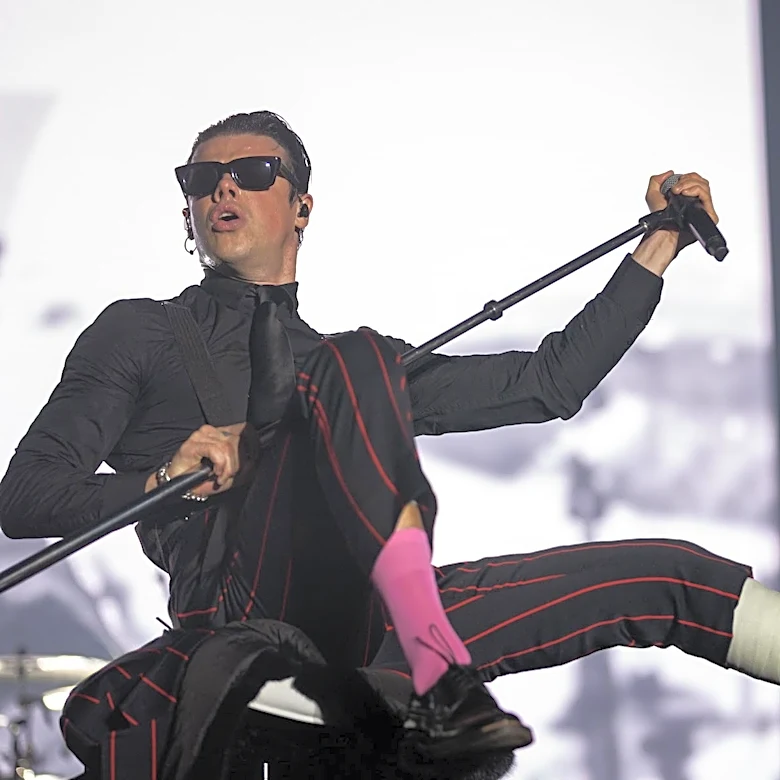 Yungblud Crowdsurfs in a Wheelchair While Performing With Broken Leg