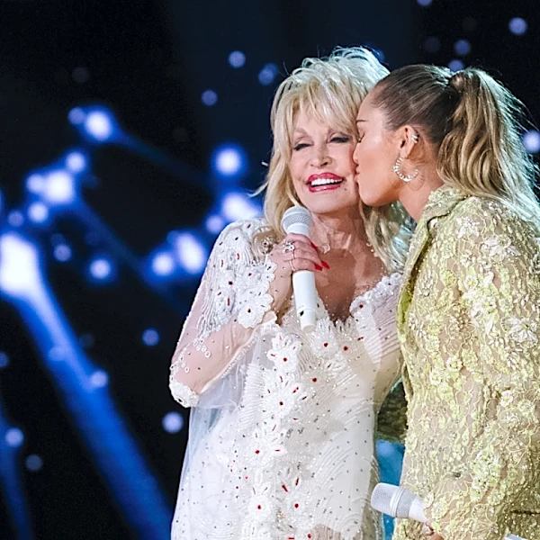 Miley Cyrus Honors ‘Aunt’ Dolly Parton: ‘I Have an Angel by My Side’