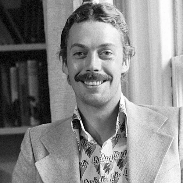 Tim Curry Tributes Pour in From Co-Stars Carol Burnett, Rob Schneider, Michael McKean, More