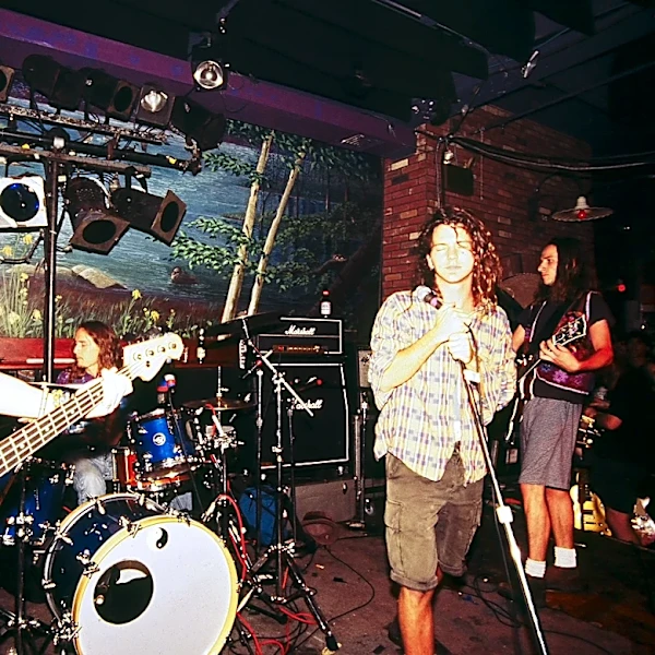 How Pearl Jam Made ‘Ten’: ‘Eddie Was in Search of Perfection’