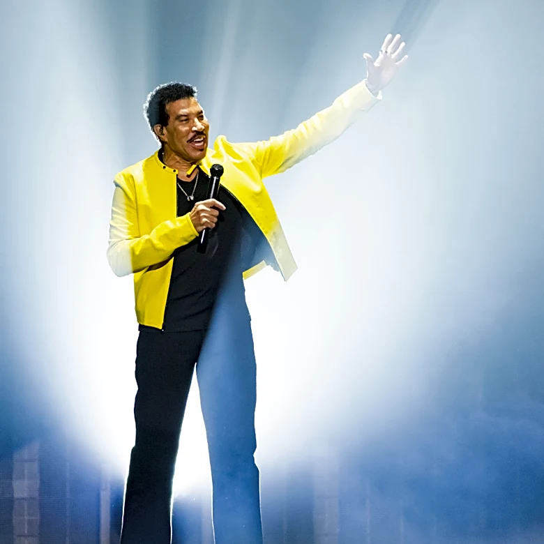 Lionel Richie Hospitalized After St. Louis Concert