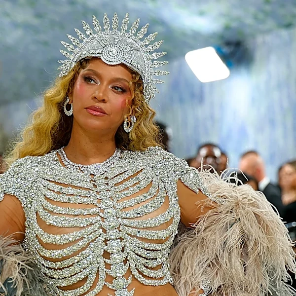 Beyoncé Is Selling a Wooden Box to Get Your Beekeeper Dreams Off the Ground For $948