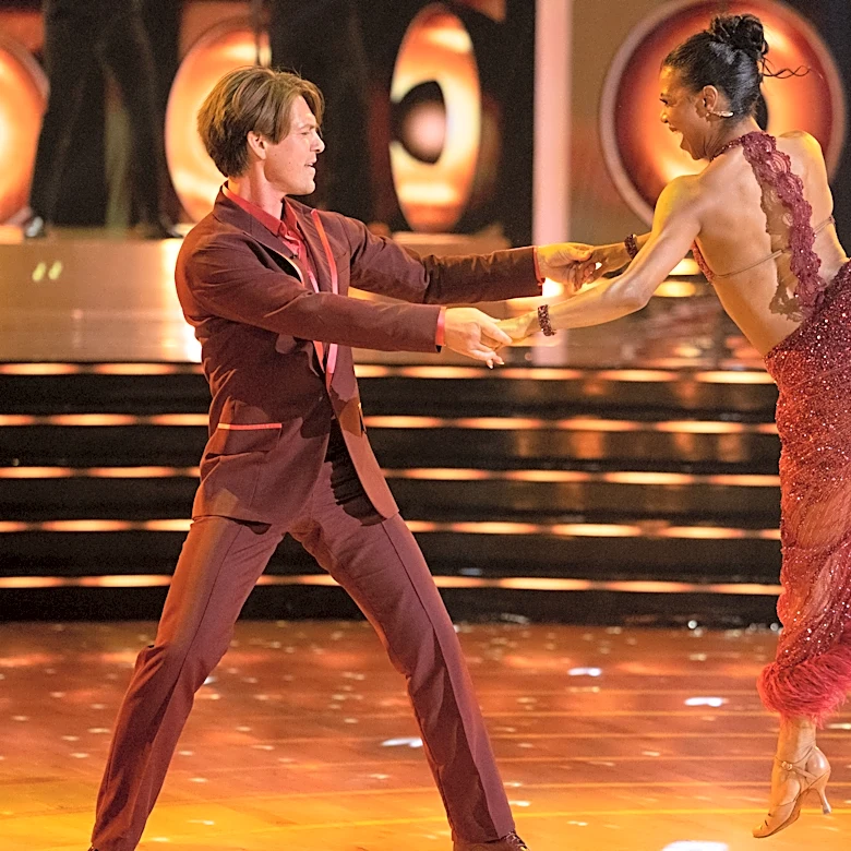 Taylor Hanson on ‘Dancing With the Stars’: ‘This Is Very Personal’