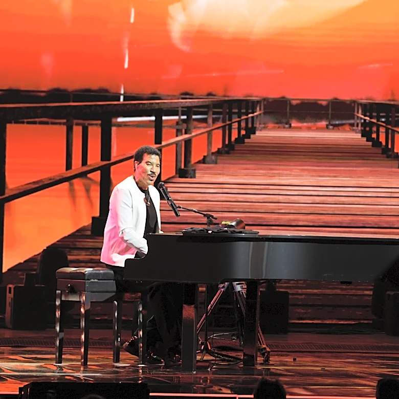 Lionel Richie ‘Doing Well’ After Heart Procedure and Hospitalization