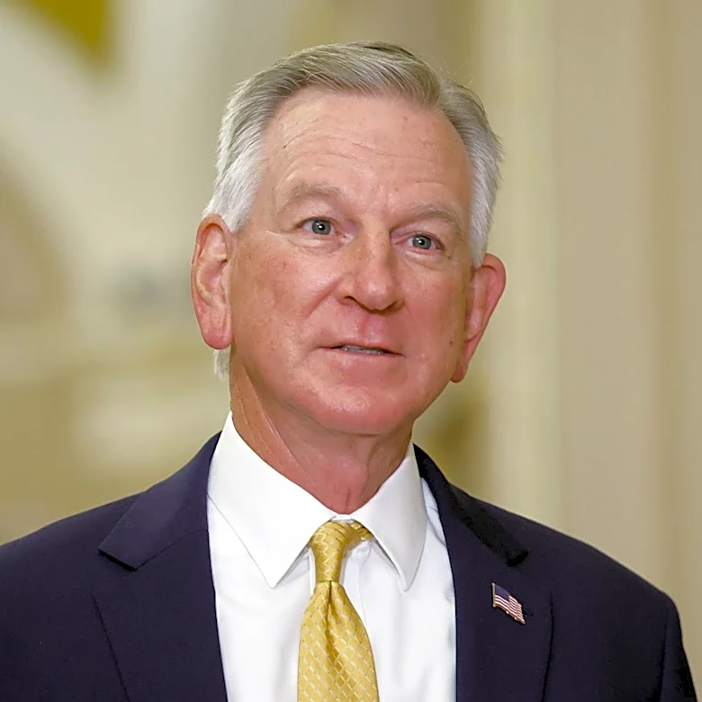 GOP Senator Ahead of Midterms: Furry Airline Pilots Are ‘Terrifying’