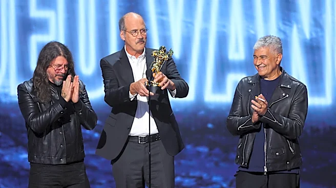 Nirvana Accept MTV Video Vanguard Award — Without a Performance