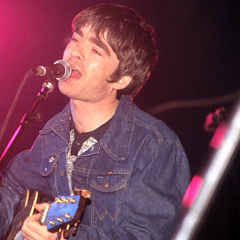 Noel Gallagher’s ‘MTV Unplugged’ Acoustic Guitar Fetches $300,000 at Auction
