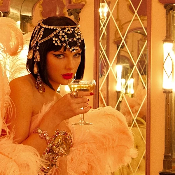 Taylor Swift Nabs Yet Another Number One Song With ‘Patient Zero’