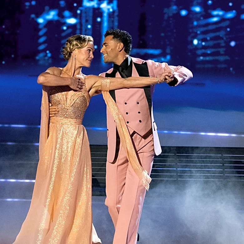 Watch ‘Dancing With the Stars’ Celebrate Mariah Carey With Themed Show