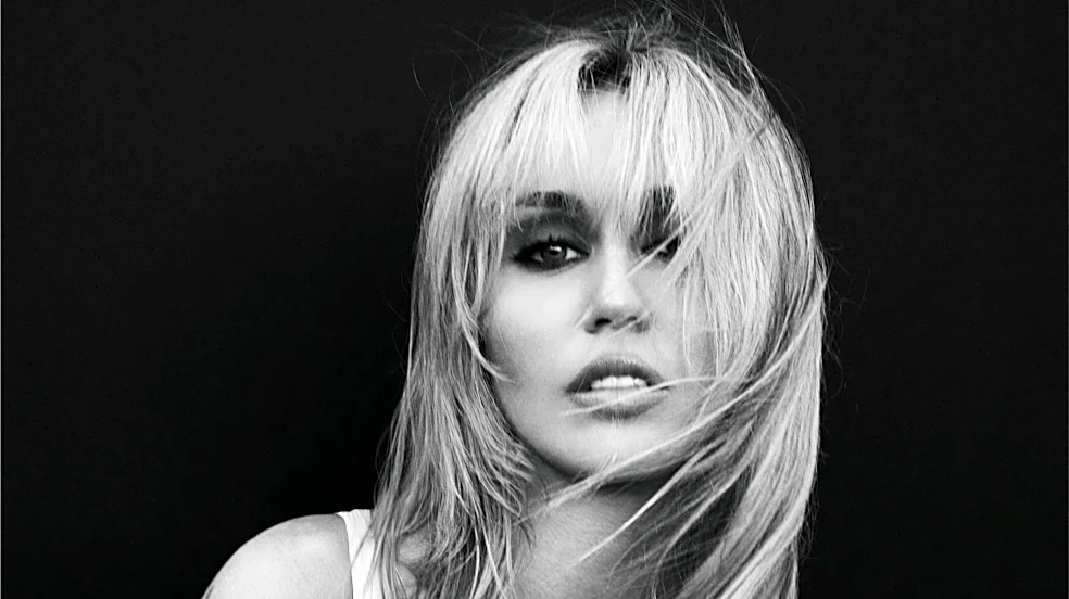 Miley Showcases New Era, Remembers ‘Aunt Dolly’ Parton at Hollywood Bowl