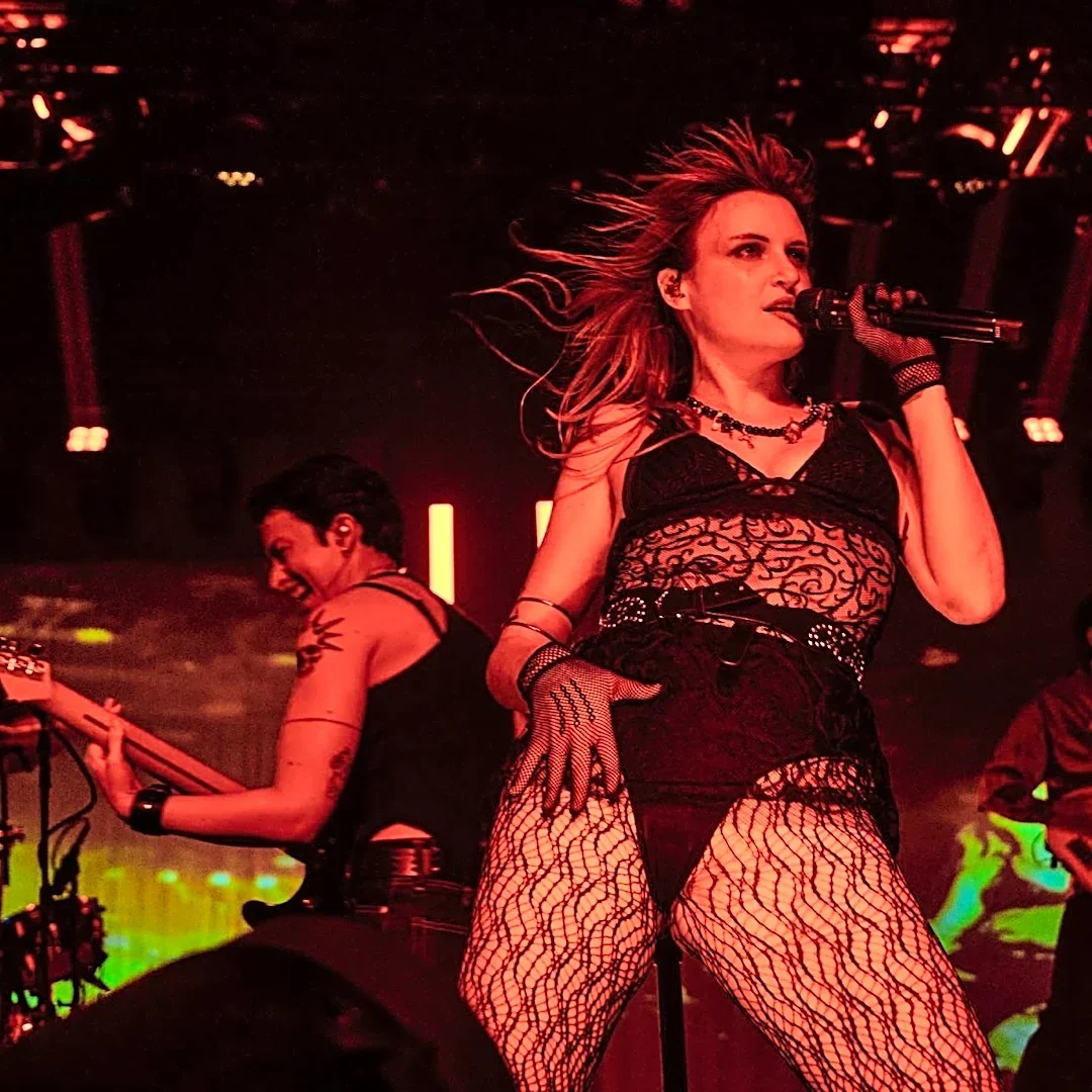 Muna Safe After Tour Bus Catches Fire on California Highway