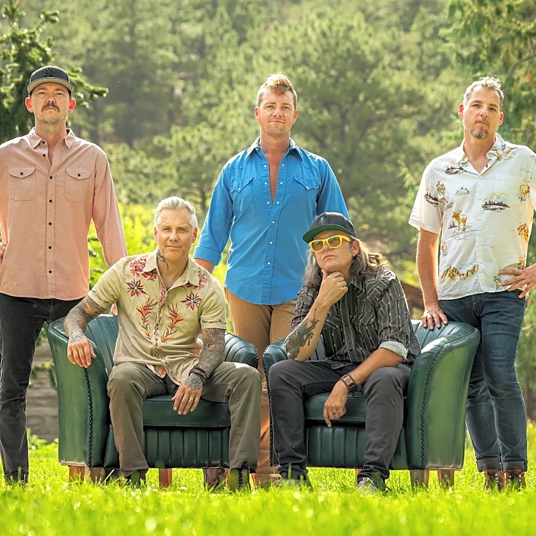 The Infamous Stringdusters Are Out to Prove That Bluegrass Is the New Rock & Roll