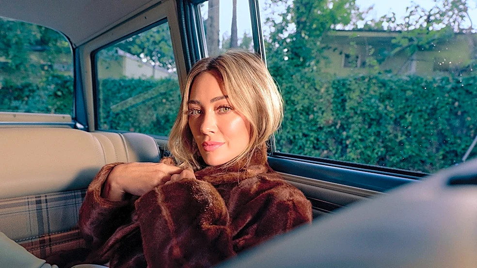 Season’s Greetings! Hilary Duff Is Releasing a Holiday EP