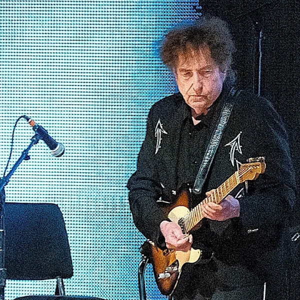 Hear Bob Dylan Play Time Out of Mind Classic ‘Million Miles’ For First Time Since 2014