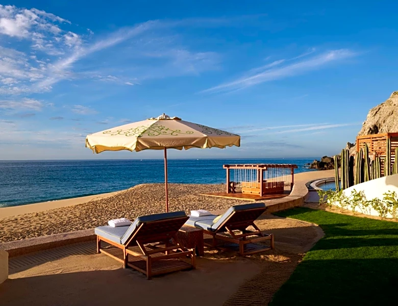 The Holidays Look Better From the Beach: 4 Hilton Resorts for a Warm-Weather Getaway