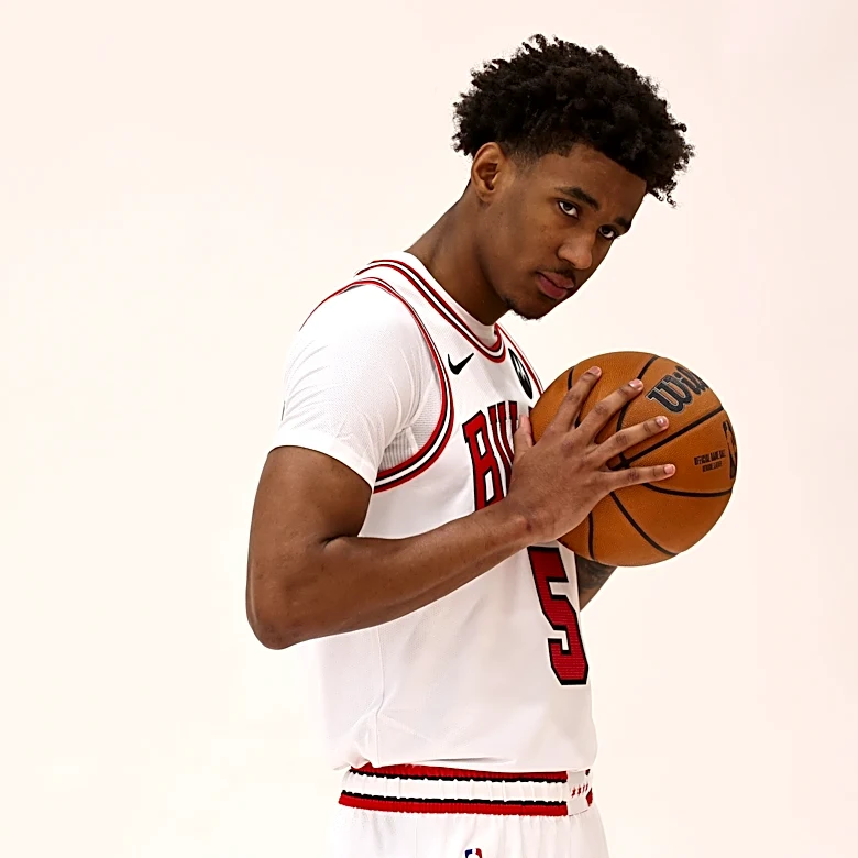 Bulls rookie Dailyn Swain to begin NBA career with fresh jersey number