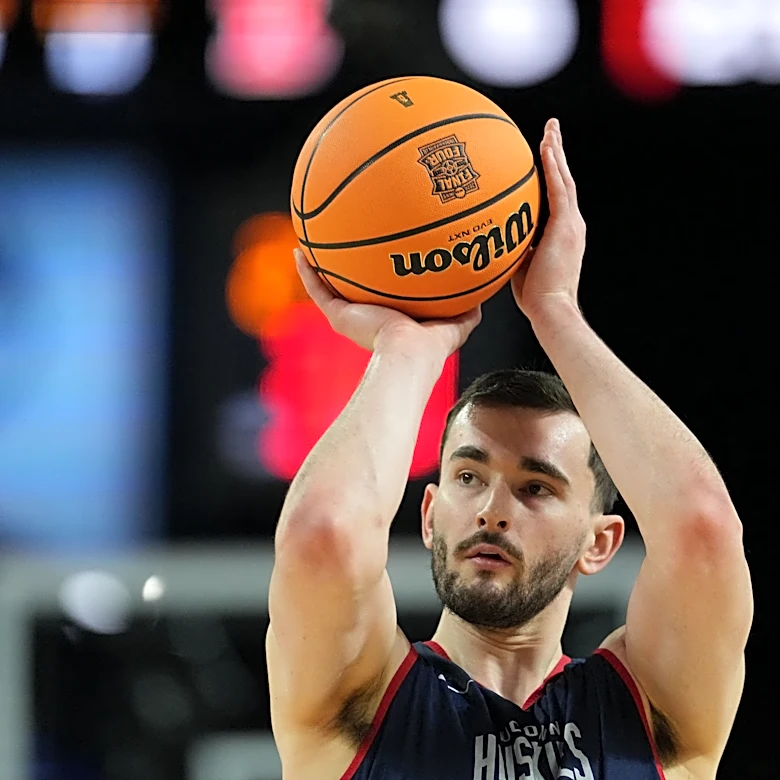 Kings' Alex Karaban chose new jersey number because of Dan Hurley