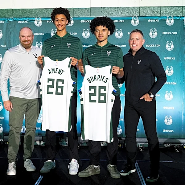 Bucks' Brayden Burries, Nate Ament join teammates at offseason run