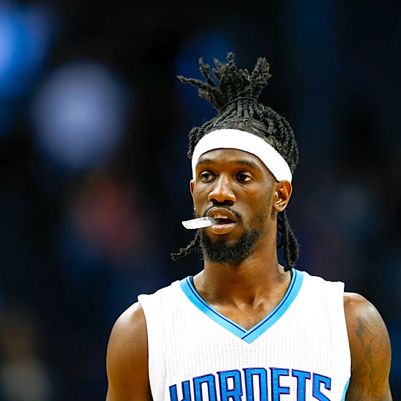 Charlotte Hornets jersey history No. 0 Briante Weber 2016-2017