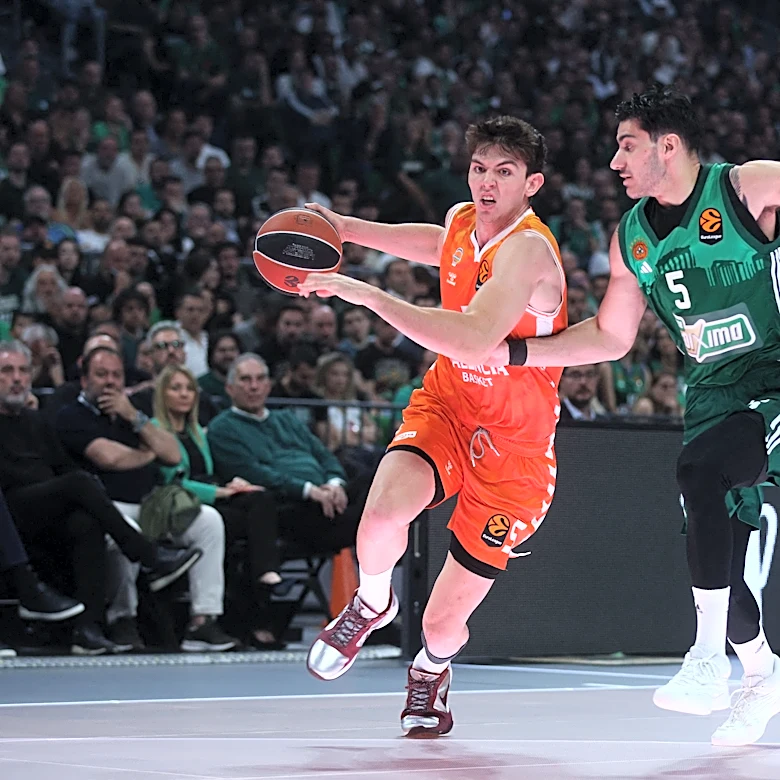5 fun facts: Get to know Mavs' Sergio De Larrea before rookie season