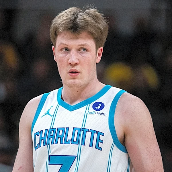 Dell Curry praises Kon Knueppel for his maturity ahead of sophomore season