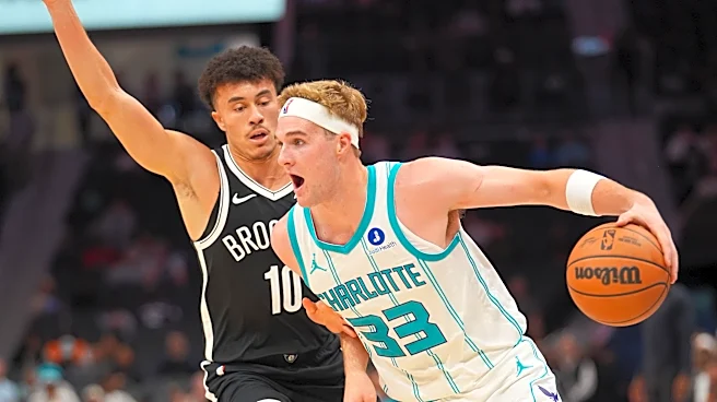Hornets forward Liam McNeeley praises new teammates after preseason opener