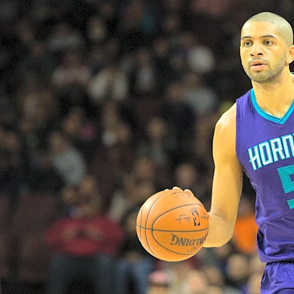 Charlotte Hornets jersey history No. 5 Nic Batum 2015-2020
