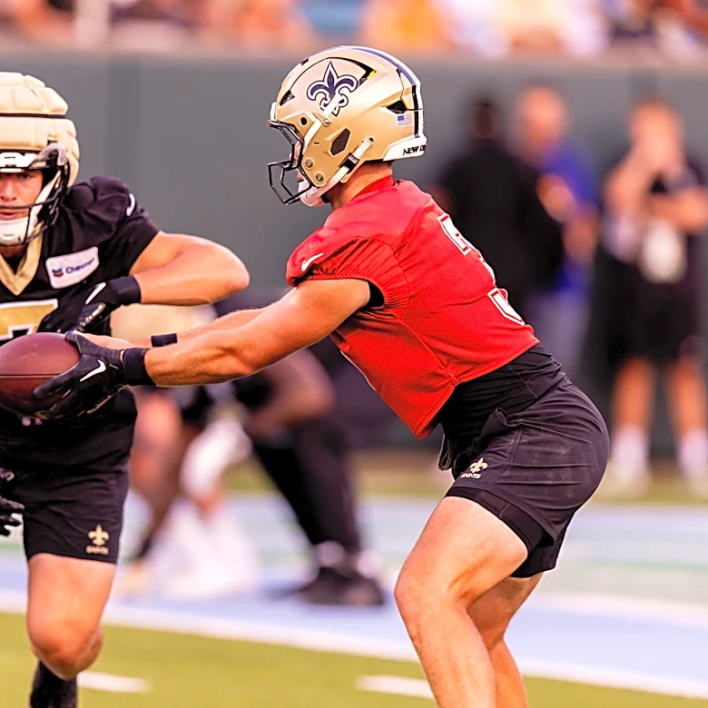 Giants sign former Saints QB after free agent tryouts