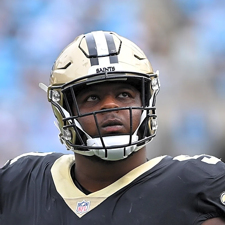 Saints restructure their contracts with two controversial veterans