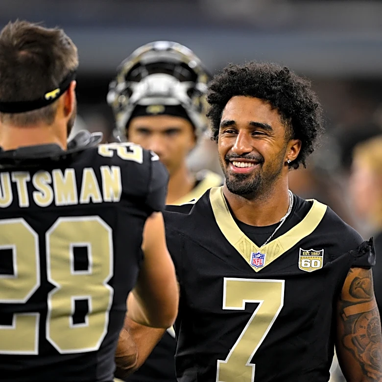 WATCH: Saints tie it up vs. Vikings with 87-yard fumble return TD