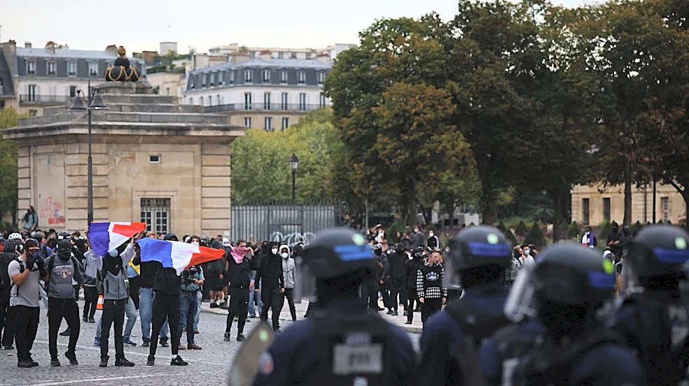 Saints-Steelers expects little impact from Paris student protests
