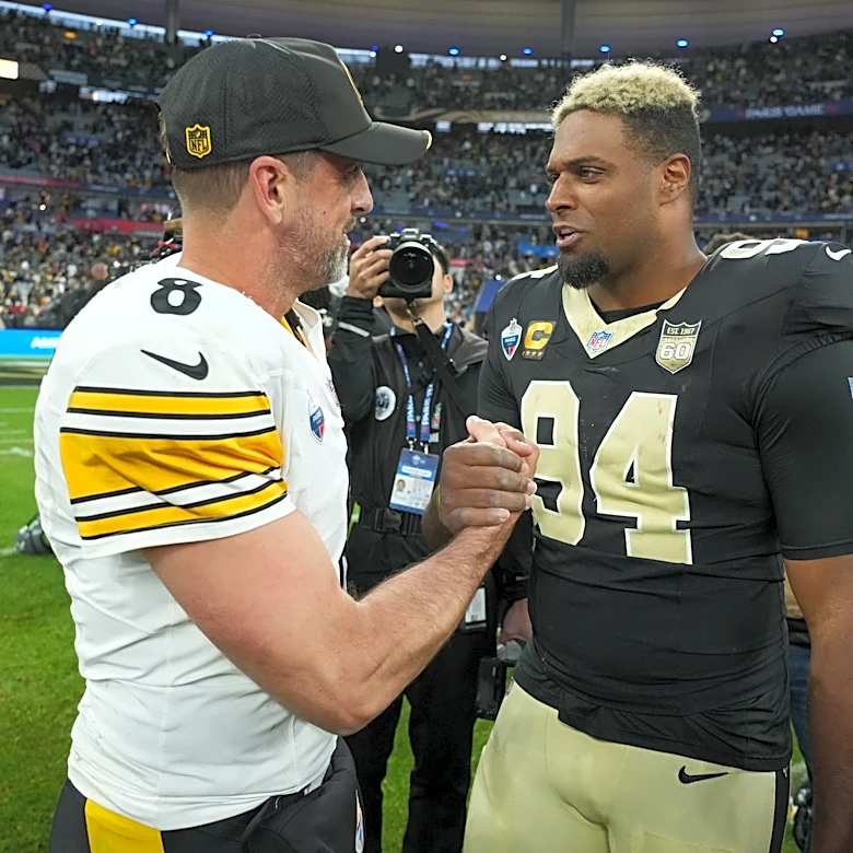42-year old Steelers QB Aaron Rodgers outrushed every Saints player