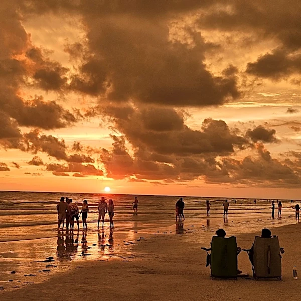 Are people still moving to Sarasota? New data may surprise you