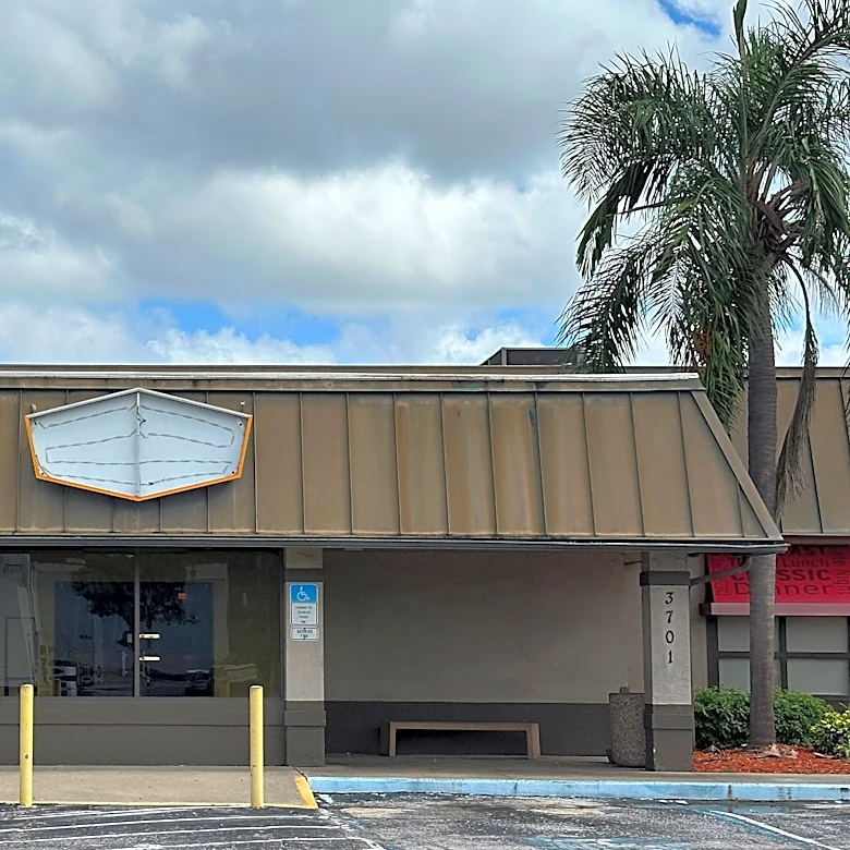 One of Sarasota’s last 24-hour restaurants sells for $4.25M