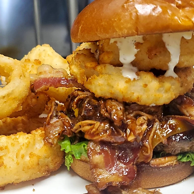 Popular restaurant makes its Sarasota County debut