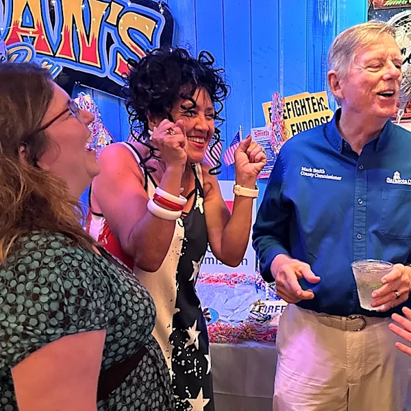 DeNiro ousts Neunder, Smith wins reelection to Sarasota County Commission