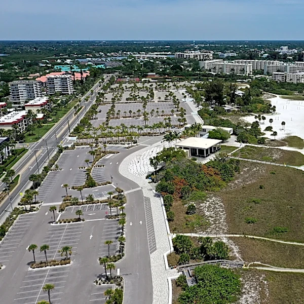 Survey ranks Siesta Beach parking lot the most frustrating in the U.S.