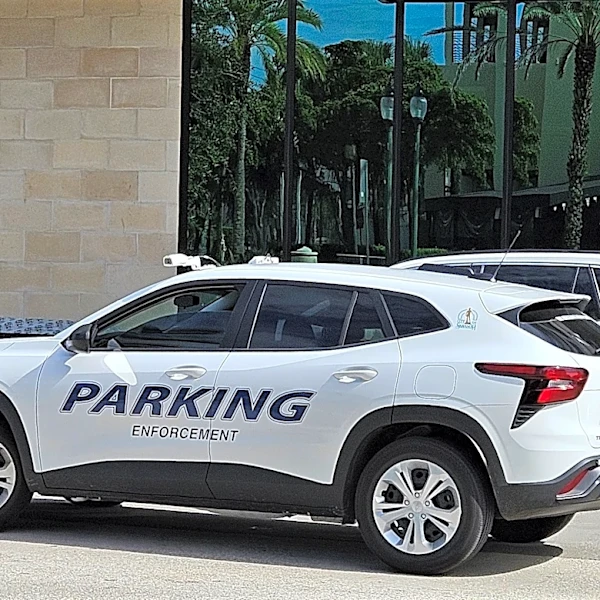 Sarasota parking worker attacked on St. Armands, police say