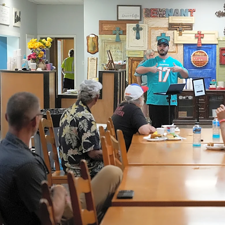 Sarasota church serves homeless people after zoning violation