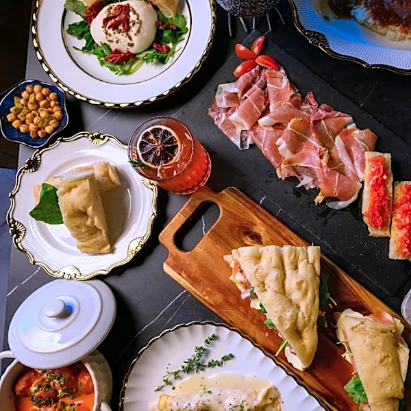New downtown Sarasota restaurant brings a taste of the Mediterranean