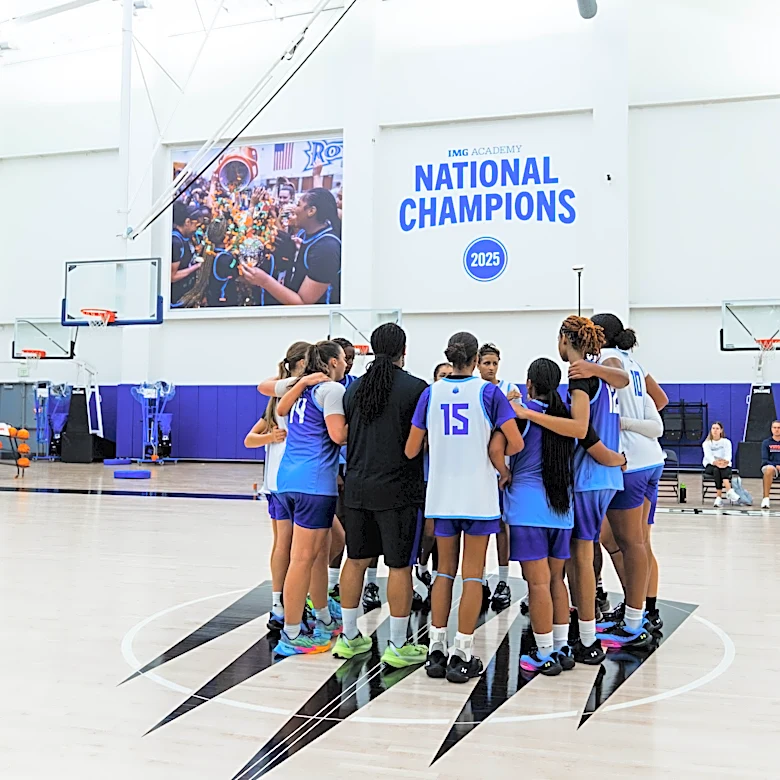 Healthy IMG Academy girls basketball team chasing national title